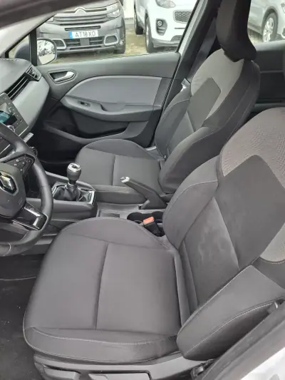 Renault Clio 2020 - 13250 EUR, 54500 km - AUTO.MOTO.pt - 54500km - foto 12 de 25