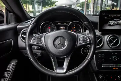 Mercedes-Benz CLA 180 2018 - 19500 EUR, 177901 km - AUTO.MOTO.pt - 177901km - foto 13 de 39