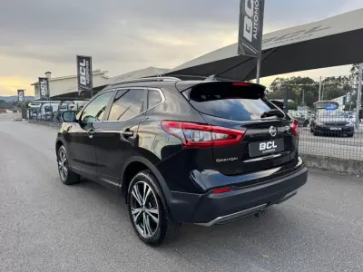 Nissan Qashqai 2018 - 18990 EUR, 161000 km - AUTO.MOTO.pt - 161000km - foto 4 de 35