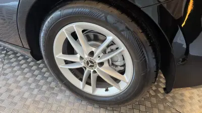Mercedes-Benz A 180 2019 - 18900 EUR, 238120 km - AUTO.MOTO.pt - 238120km - foto 29 de 53