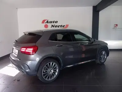 Mercedes-Benz GLA 220 2018 - 27500 EUR, 105000 km - AUTO.MOTO.pt - 105000km - foto 4 de 39