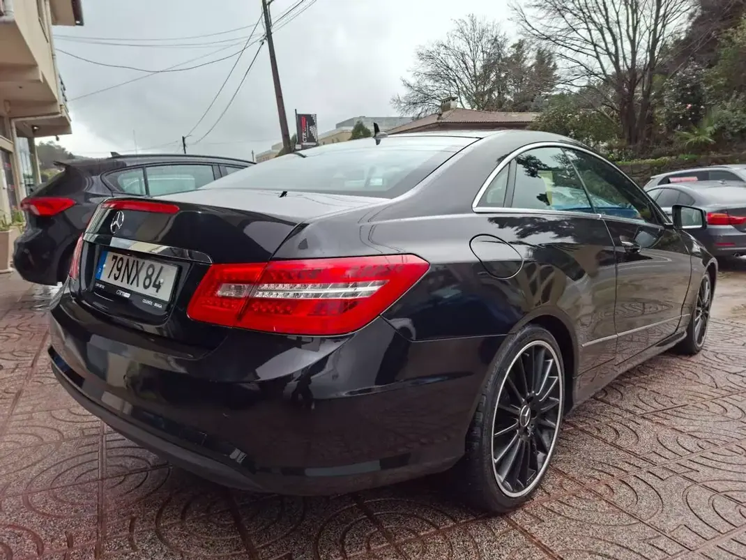 Mercedes-Benz E 250 2009 - 16500 EUR, 134447 km - AUTO.MOTO.pt - 134447km - foto 7 de 29