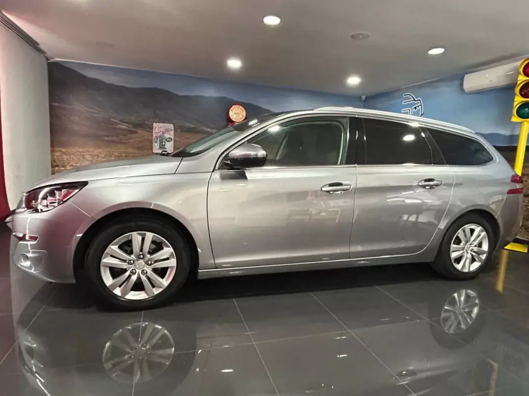 Peugeot 308 SW 2014 - 10500 EUR, 193489 km - AUTO.MOTO.pt - 193489km - foto 1 de 21