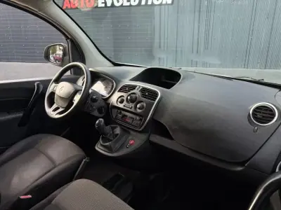 Renault KANGOO 1.5DCI 3L C/IVA 2019 - 8456 EUR, 175000 km - AUTO.MOTO.pt - 175000km - foto 9 de 23