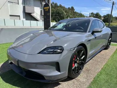 Porsche Taycan Sport Turismo 2025 - 130000 EUR, 19000 km - AUTO.MOTO.pt - 19000km - foto 3 de 78