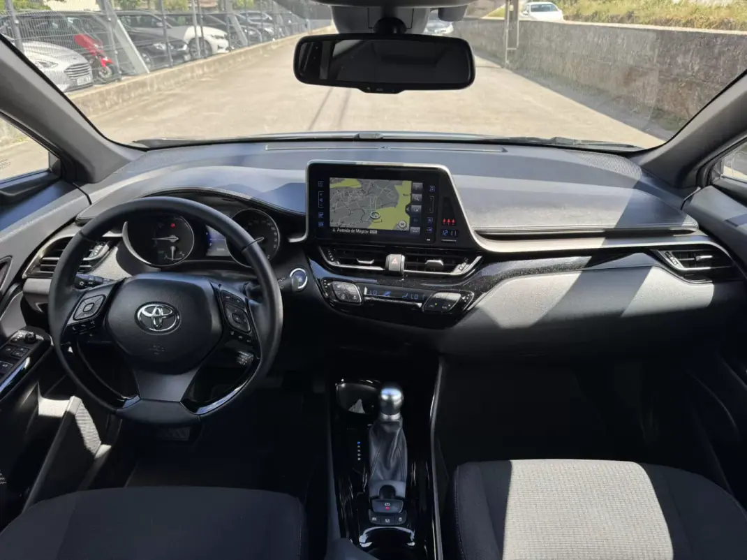 Toyota C-HR 2019 - 22990 EUR, 92000 km - AUTO.MOTO.pt - 92000km - foto 34 de 43