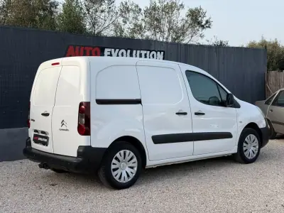 Citroën BERLINGO 1.6hdi 3L AUTOMATICA 2017 - 9950 EUR, 219000 km - AUTO.MOTO.pt - 219000km - foto 14 de 23
