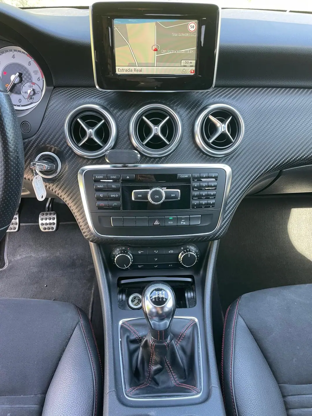 Mercedes-Benz A 180 2014 - 14990 EUR, 173538 km - AUTO.MOTO.pt - 173538km - foto 8 de 13