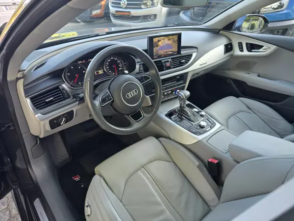 Audi A7 Sportback 2012 - 18900 EUR, 290000 km - AUTO.MOTO.pt - 290000km - foto 19 de 28