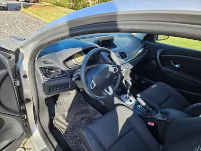 Renault Mégane Coupe 2012 - 8750 EUR, 143620 km - AUTO.MOTO.pt - 143620km - foto 3 de 8