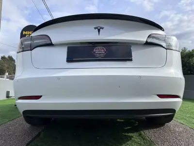 Tesla Model 3 2019 - 15500 EUR, 333000 km - AUTO.MOTO.pt - 333000km - foto 17 de 62