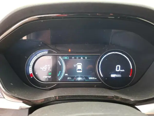 Kia e-Niro 2022 - 23550 EUR, 69835 km - 69835km - foto 6 de 9