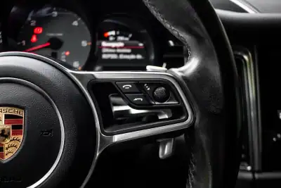 Porsche Macan 2018 - 59990 EUR, 99798 km - AUTO.MOTO.pt - 99798km - foto 16 de 45