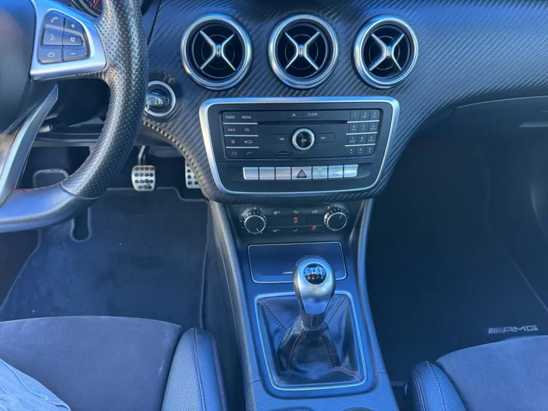 Mercedes-Benz A 180 2016 - 15950 EUR, 159850 km - 159850km - foto 24 de 32