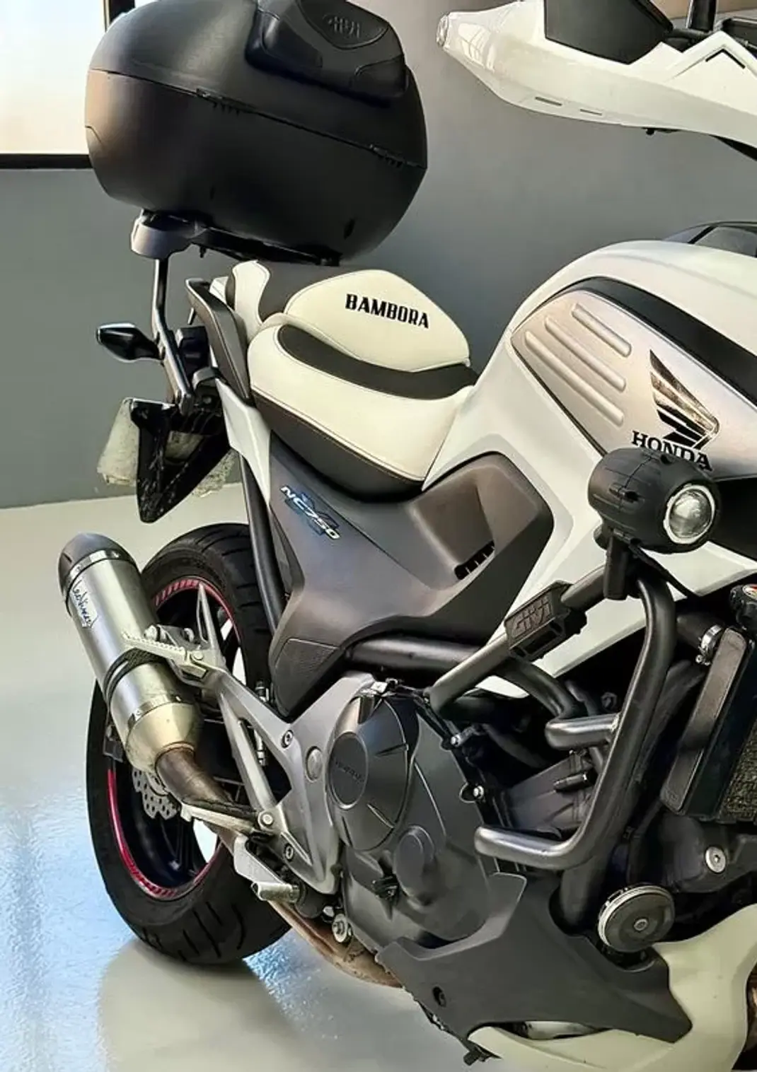 Honda NC750X 2015 - 5950 EUR, 35803 km - 35803km - foto 4 de 27