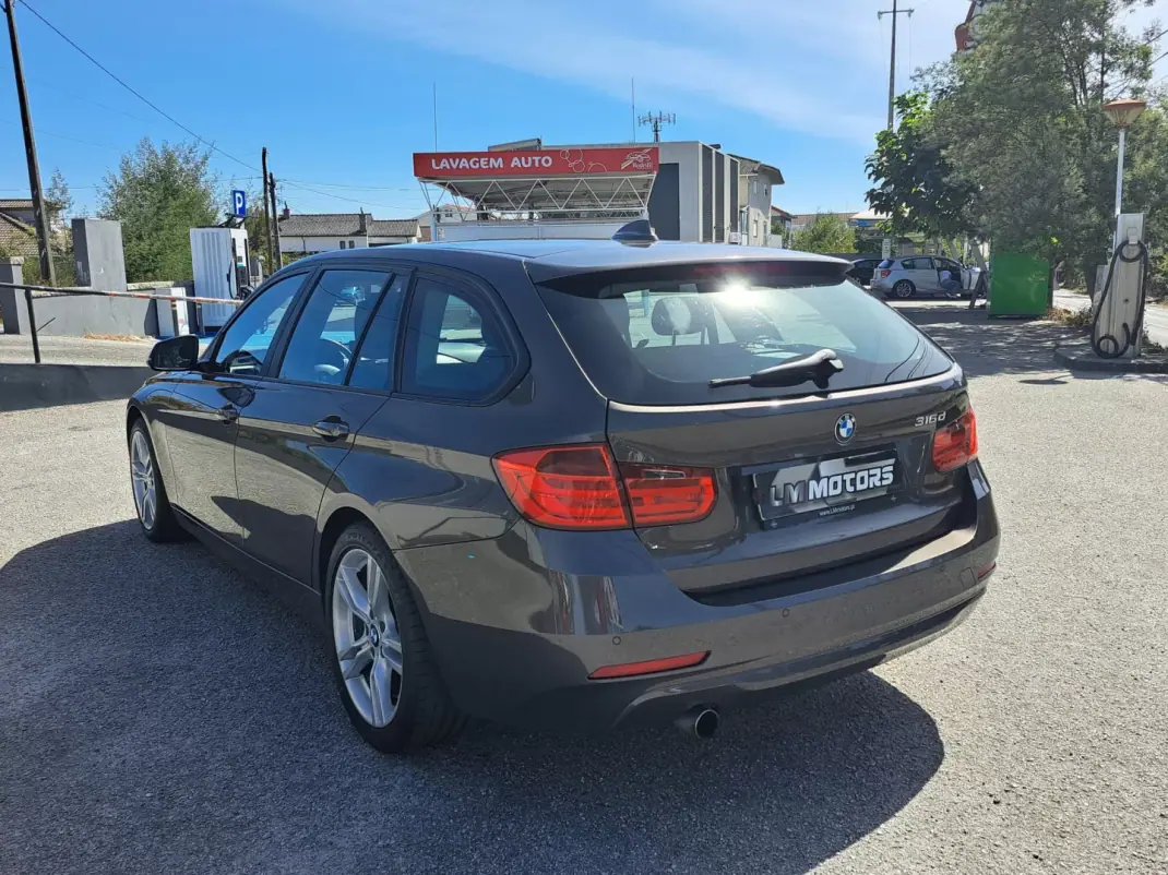 BMW 316 2014 - 12500 EUR, 242064 km - AUTO.MOTO.pt - 242064km - foto 9 de 48