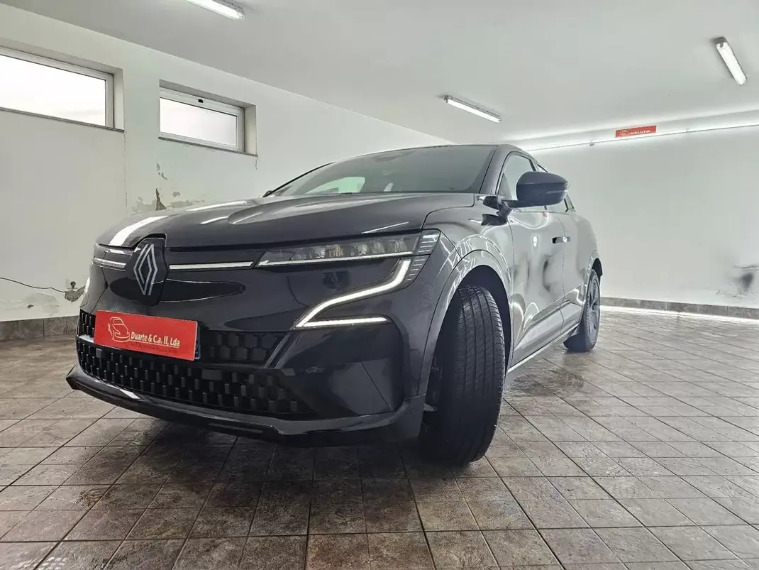 Renault Mégane E-Tech 2024 - 26650 EUR, 106 km - AUTO.MOTO.pt - 106km - foto 3 de 16