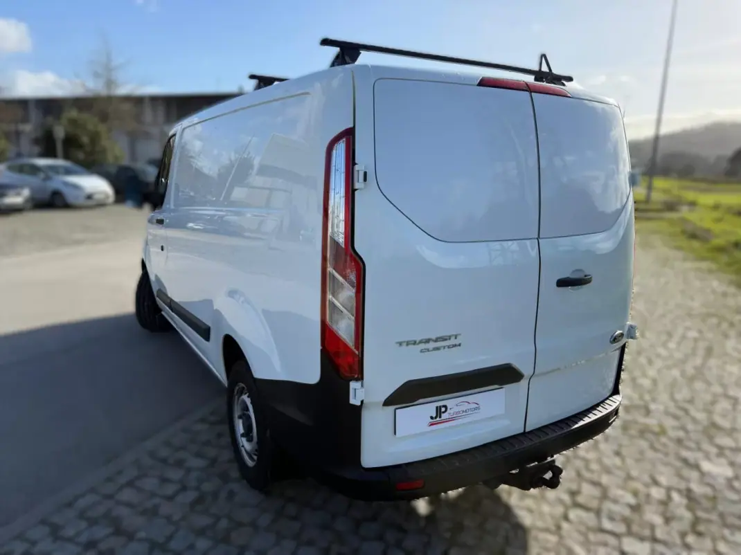 Ford TRANSIT CUSTOM 2.0 L2 H2 2.0 130 CV 2015 - 16500 EUR, 117500 km - AUTO.MOTO.pt - 117500km - foto 6 de 16