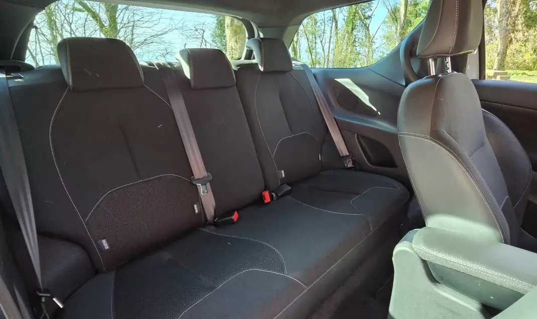 Citroën DS3 2015 - 9850 EUR, 185000 km - AUTO.MOTO.pt - 185000km - foto 16 de 19