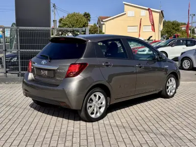 Toyota Yaris 2016 - 14500 EUR, 101000 km - AUTO.MOTO.pt - 101000km - foto 2 de 19