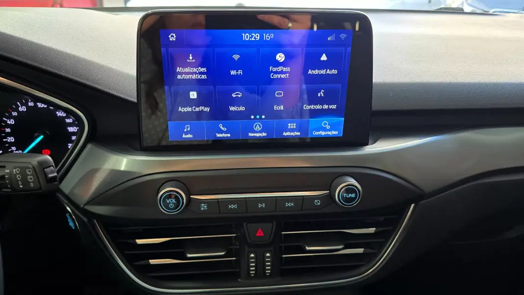 Ford Focus 2020 - 15990 EUR, 90544 km - AUTO.MOTO.pt - 90544km - foto 30 de 51