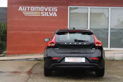 Volvo V40 2016 - 13990 EUR, 143000 km - AUTO.MOTO.pt - 143000km - foto 7 de 24