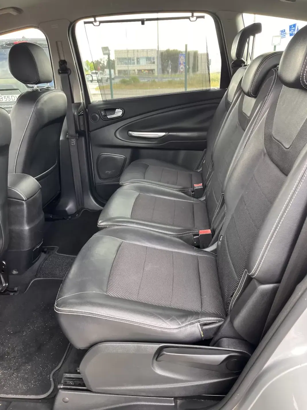 Ford S-Max 2010 - 11000 EUR, 197560 km - AUTO.MOTO.pt - 197560km - foto 9 de 19