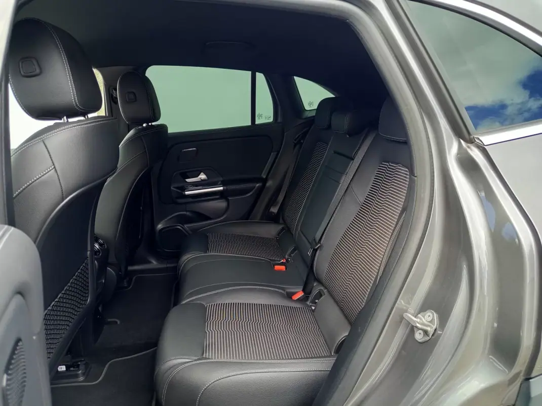 Mercedes-Benz EQA 2021 - 29990 EUR, 32800 km - AUTO.MOTO.pt - 32800km - foto 14 de 25