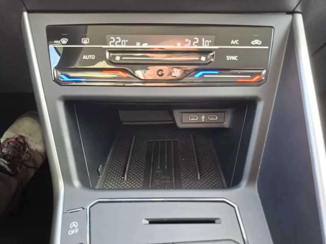 Volkswagen Taigo 2025 - 23500 EUR, 18600 km - AUTO.MOTO.pt - 18600km - foto 24 de 30