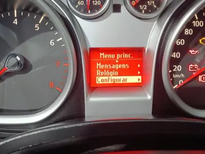 Ford Focus SW 2010 - 5990 EUR, 112000 km - AUTO.MOTO.pt - 112000km - foto 26 de 51