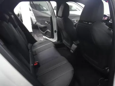 Peugeot 2008 2020 - 18750 EUR, 59000 km - AUTO.MOTO.pt - 59000km - foto 18 de 28