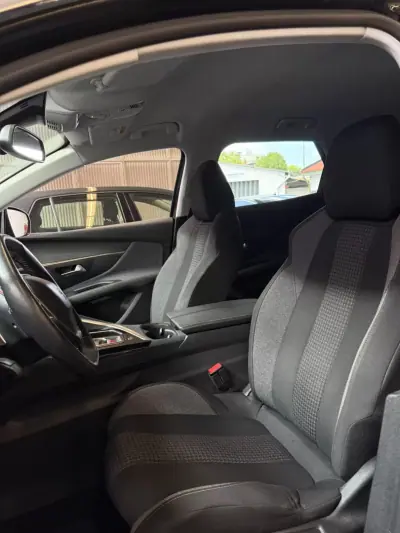 Peugeot 3008 2020 - 18900 EUR, 96000 km - AUTO.MOTO.pt - 96000km - foto 8 de 9