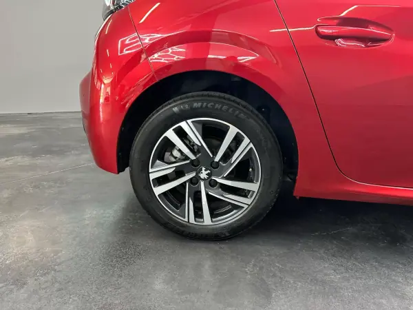 Peugeot 208 2023 - 15000 EUR, 56190 km - AUTO.MOTO.pt - 56190km - foto 6 de 10