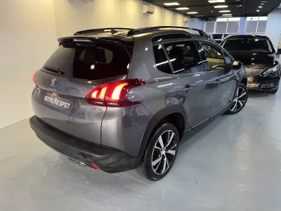 Peugeot 2008 2017 - 10990 EUR, 95000 km - 95000km - foto 14 de 43
