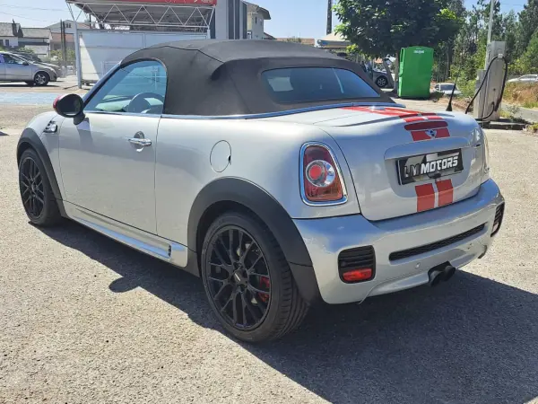 MINI Roadster 2012 - 16990 EUR, 102919 km - 102919km - foto 46 de 47