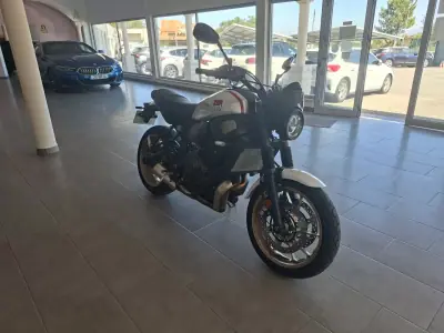Yamaha XSR 700 2023 - 7750 EUR, 11500 km - foto 4 de 11