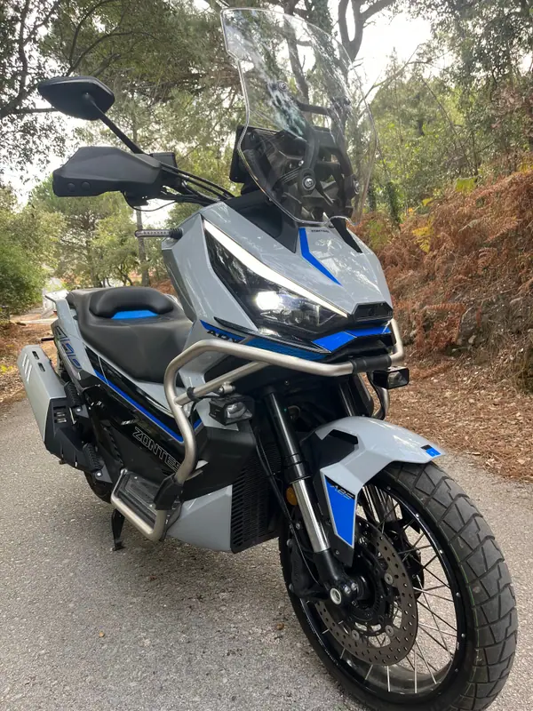 Zontes ZT310 - T Adv 2025 Gasolina
