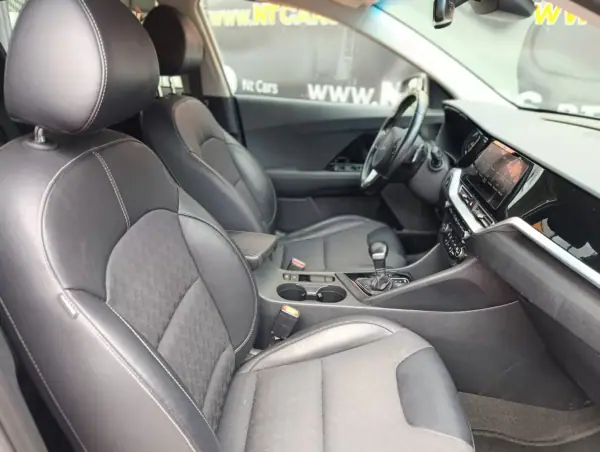 Kia Niro 2022 - 19250 EUR, 130477 km - 130477km - foto 19 de 23