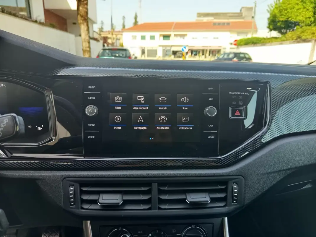 Volkswagen Polo 2023 - 14490 EUR, 125000 km - AUTO.MOTO.pt - 125000km - foto 18 de 18