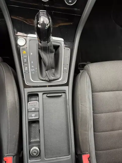 Volkswagen Golf 2019 - 33000 EUR, 173865 km - AUTO.MOTO.pt - 173865km - foto 21 de 30