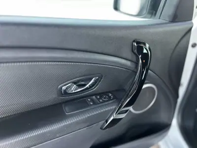 Renault Mégane Coupe 2013 - 24500 EUR, 105200 km - AUTO.MOTO.pt - 105200km - foto 25 de 25