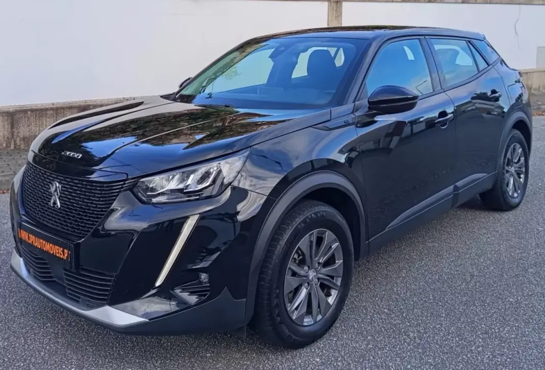 Peugeot e-2008 2022 - 17990 EUR, 70100 km - AUTO.MOTO.pt - 70100km - foto 1 de 19