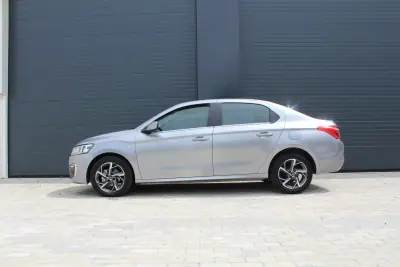 Citroën C-Elysée 2019 - 10500 EUR, 118000 km - AUTO.MOTO.pt - 118000km - foto 3 de 21