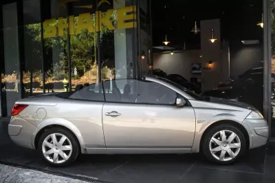 Renault Mégane CC 2007 — foto 5 de 26