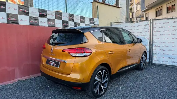 Renault Scénic 2019 - 16900 EUR, 69000 km - AUTO.MOTO.pt - 69000km - foto 6 de 12