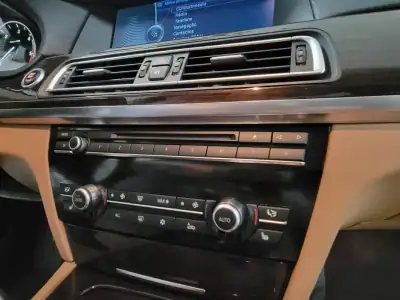 BMW 730 2009 - 23900 EUR, 107760 km - AUTO.MOTO.pt - 107760km - foto 29 de 54