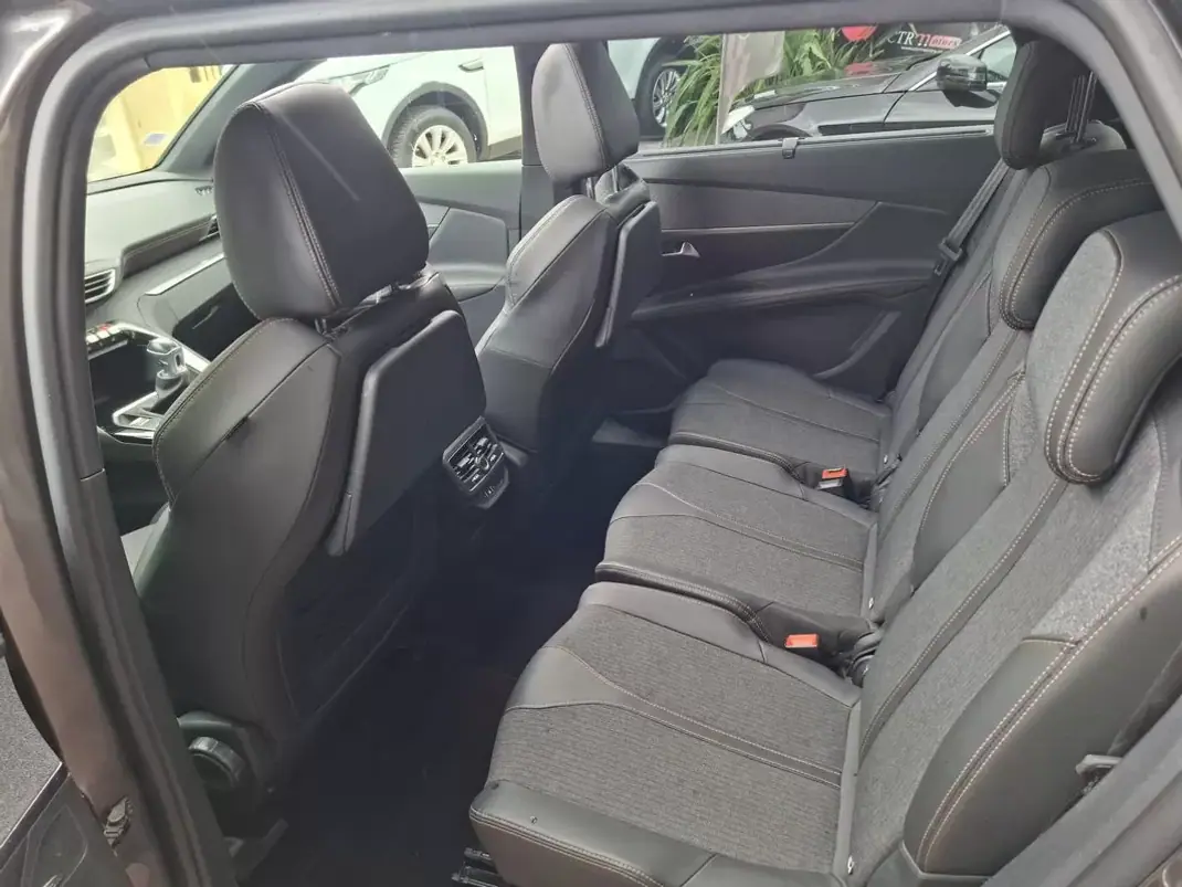 Peugeot 5008 2017 - 16500 EUR, 30000 km - AUTO.MOTO.pt - 30000km - foto 18 de 35