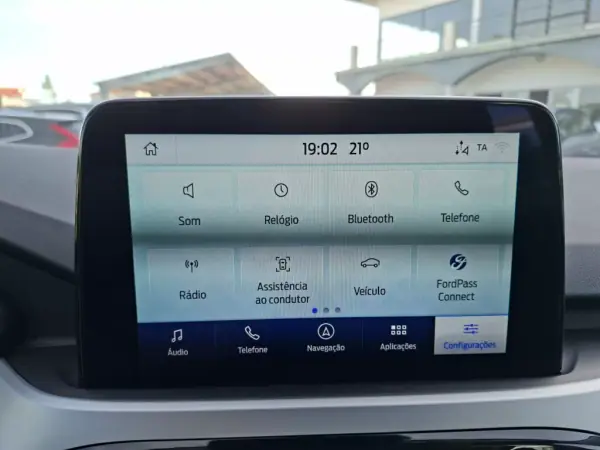 Ford Kuga 2021 - 21000 EUR, 59800 km - AUTO.MOTO.pt - 59800km - foto 28 de 36