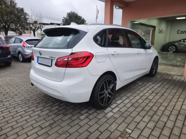BMW 216 Active Tourer 2015 - 12500 EUR, 149000 km - AUTO.MOTO.pt - 149000km - foto 4 de 14