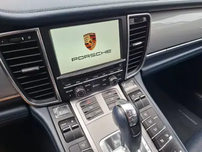 Porsche Panamera 2011 - 47900 EUR, 133621 km - 133621km - foto 33 de 36